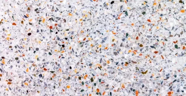 Kreative Wandbeschichtung mit gesprenkelter Designoberfläche, Malerbetrieb Maier-Quantius